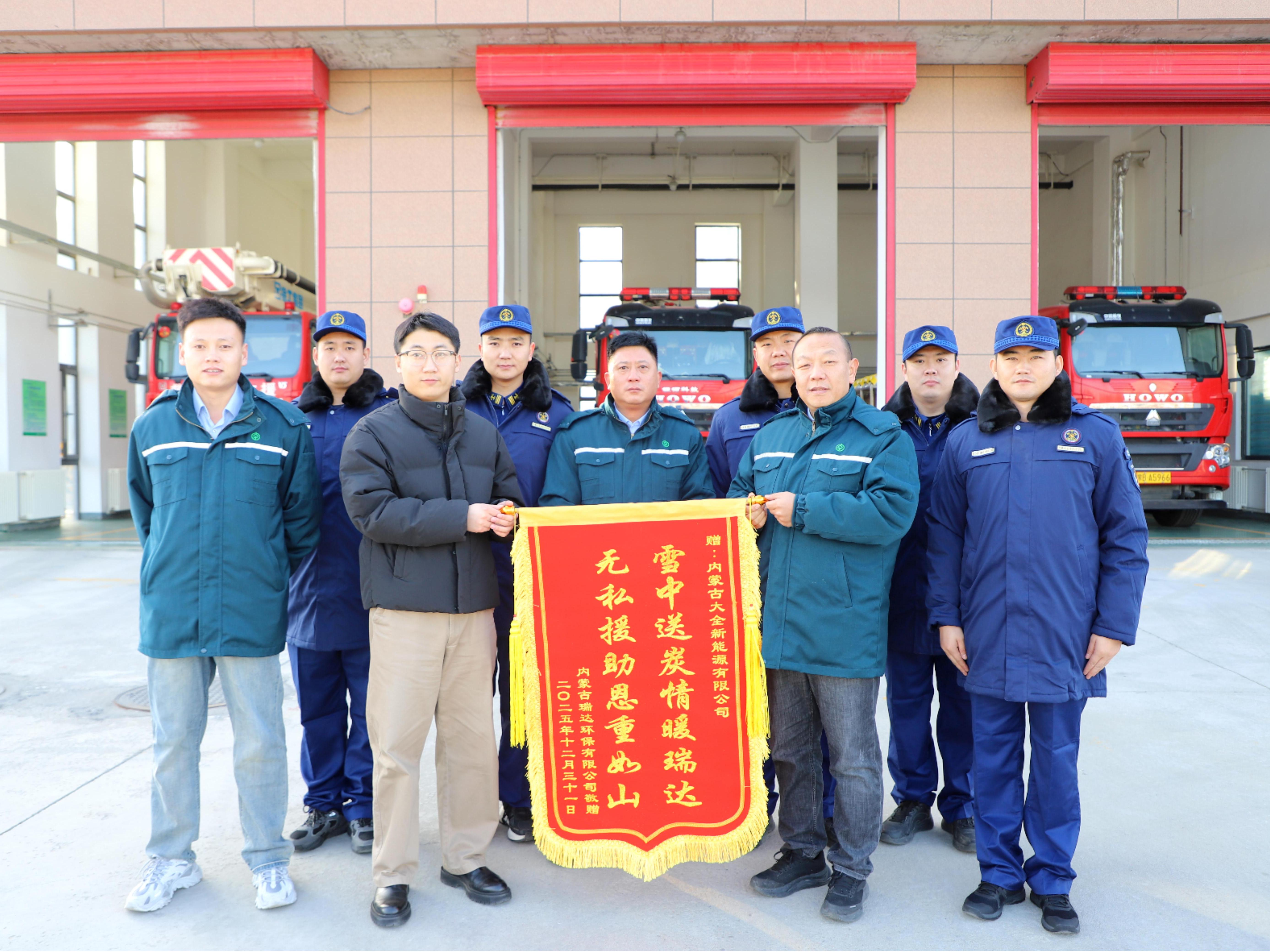 單晶硅，多晶硅